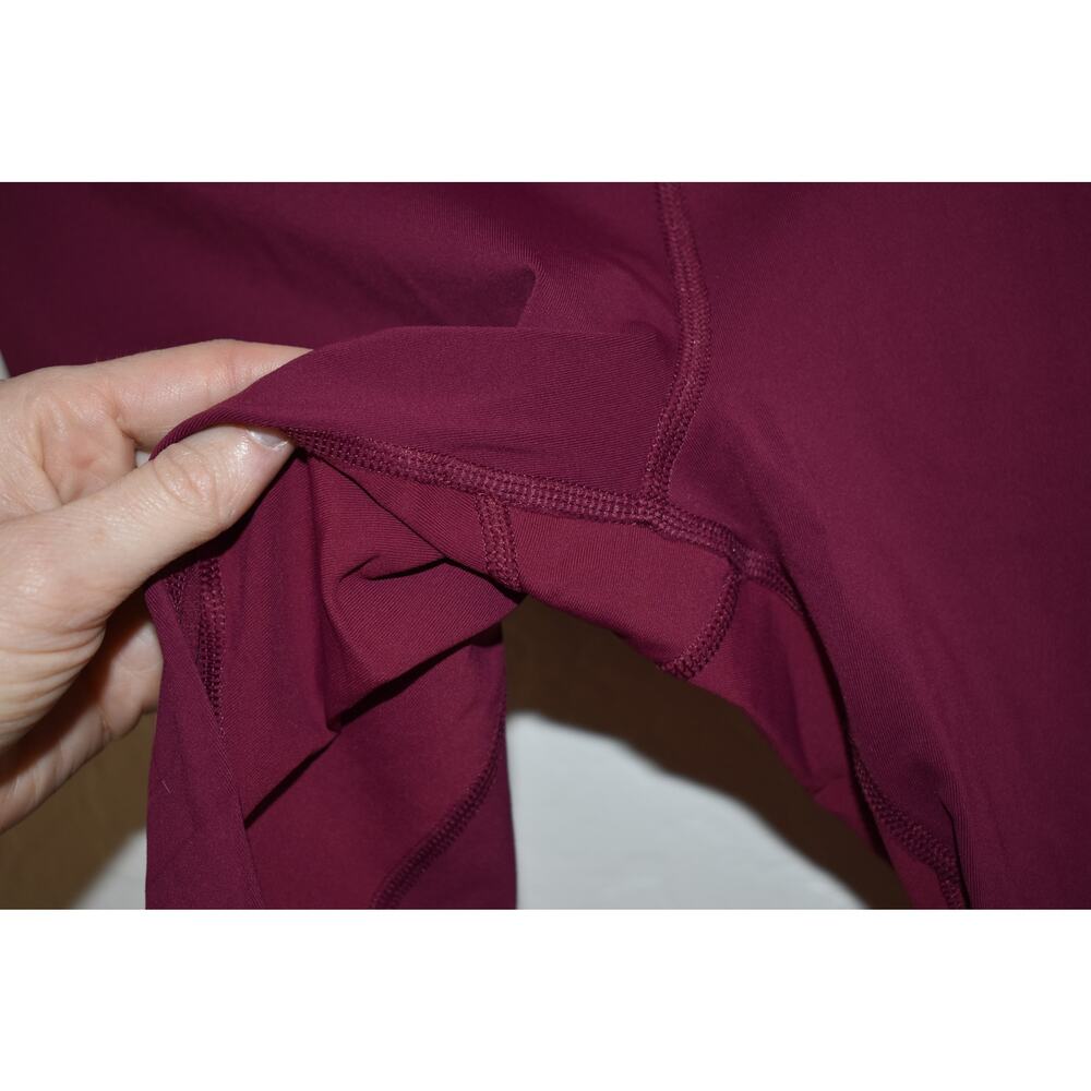 Lululemon Burgendy Crop Legging with Leopard Top Size 8 - Picture 5 of 9